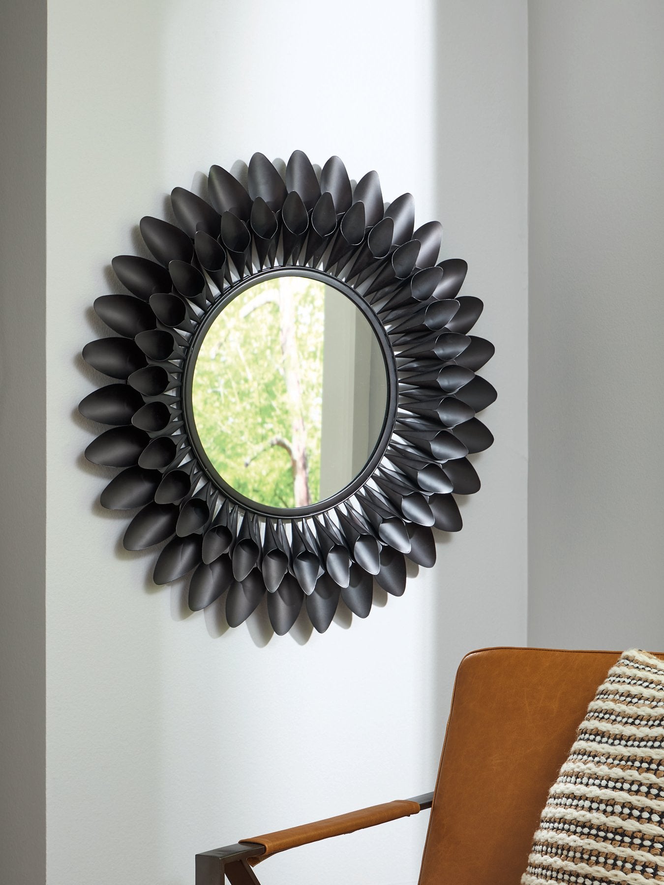 Ashley Furniture Ryenmour Accent Mirror - Thumbnail 4