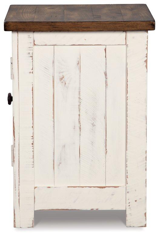 Wystfield Chairside End Table - Thumbnail 3