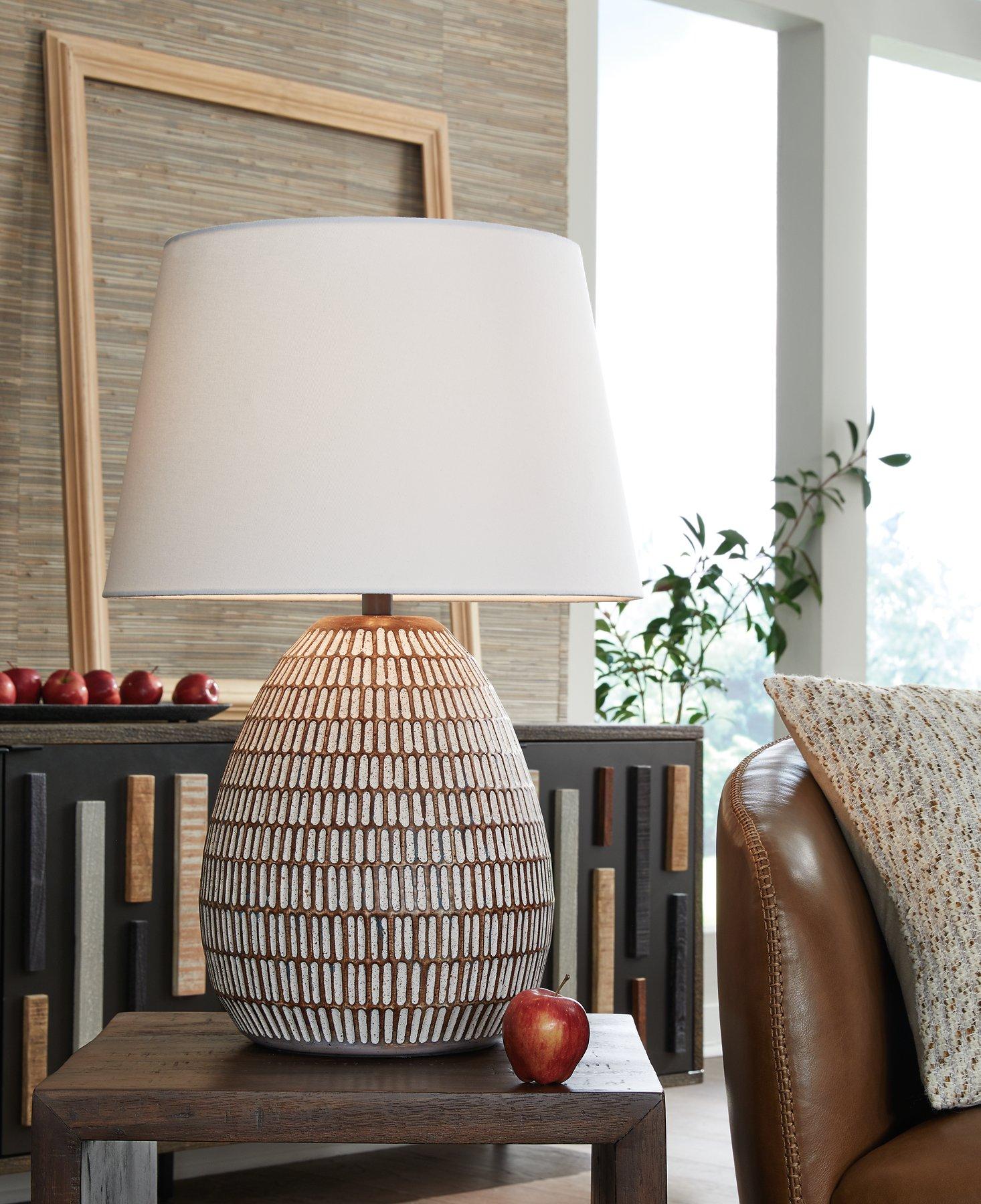 Ashley Furniture Darrich Lamp - Thumbnail 3