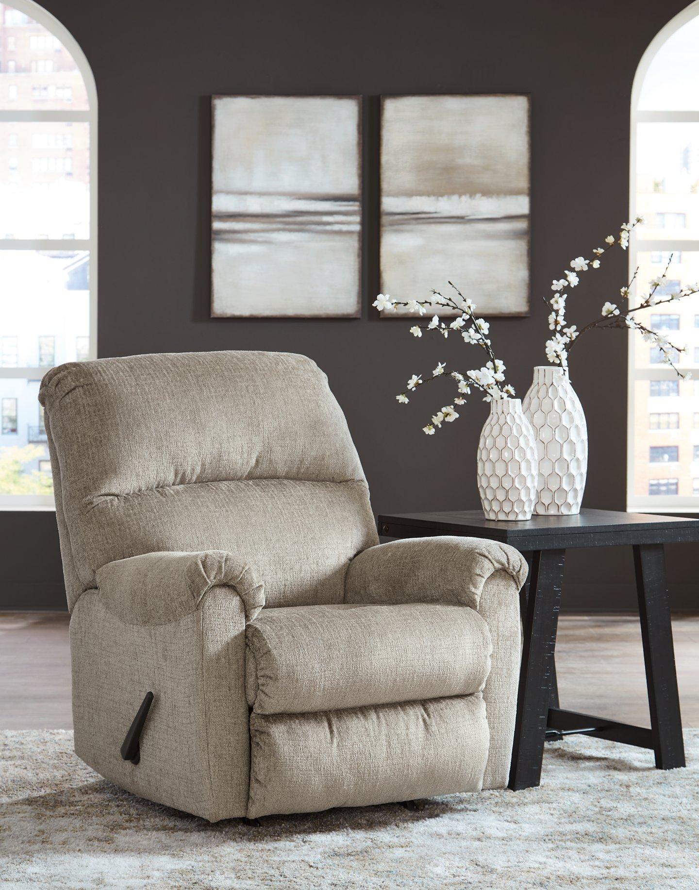 Stonemeade Recliner - Thumbnail 2