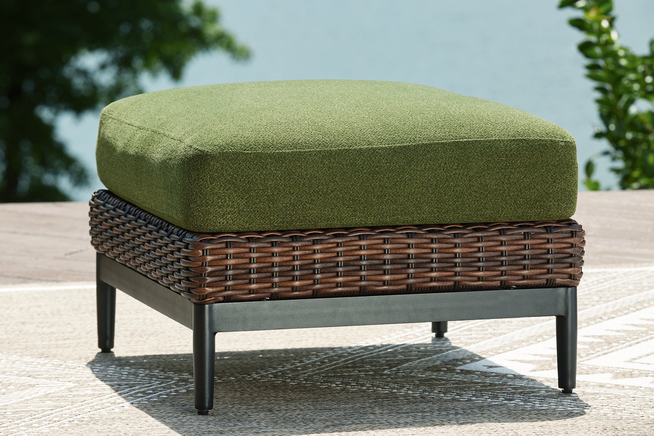 Horizon Hall Outdoor Ottoman with Cushion - Thumbnail 3