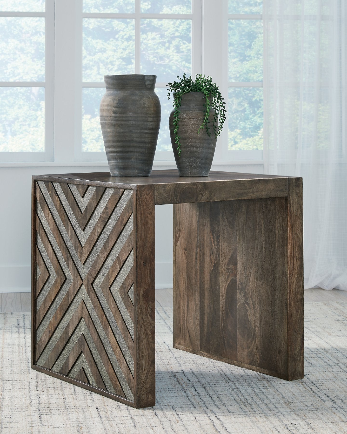 Ashley Furniture Dreggan End Table - Thumbnail 5