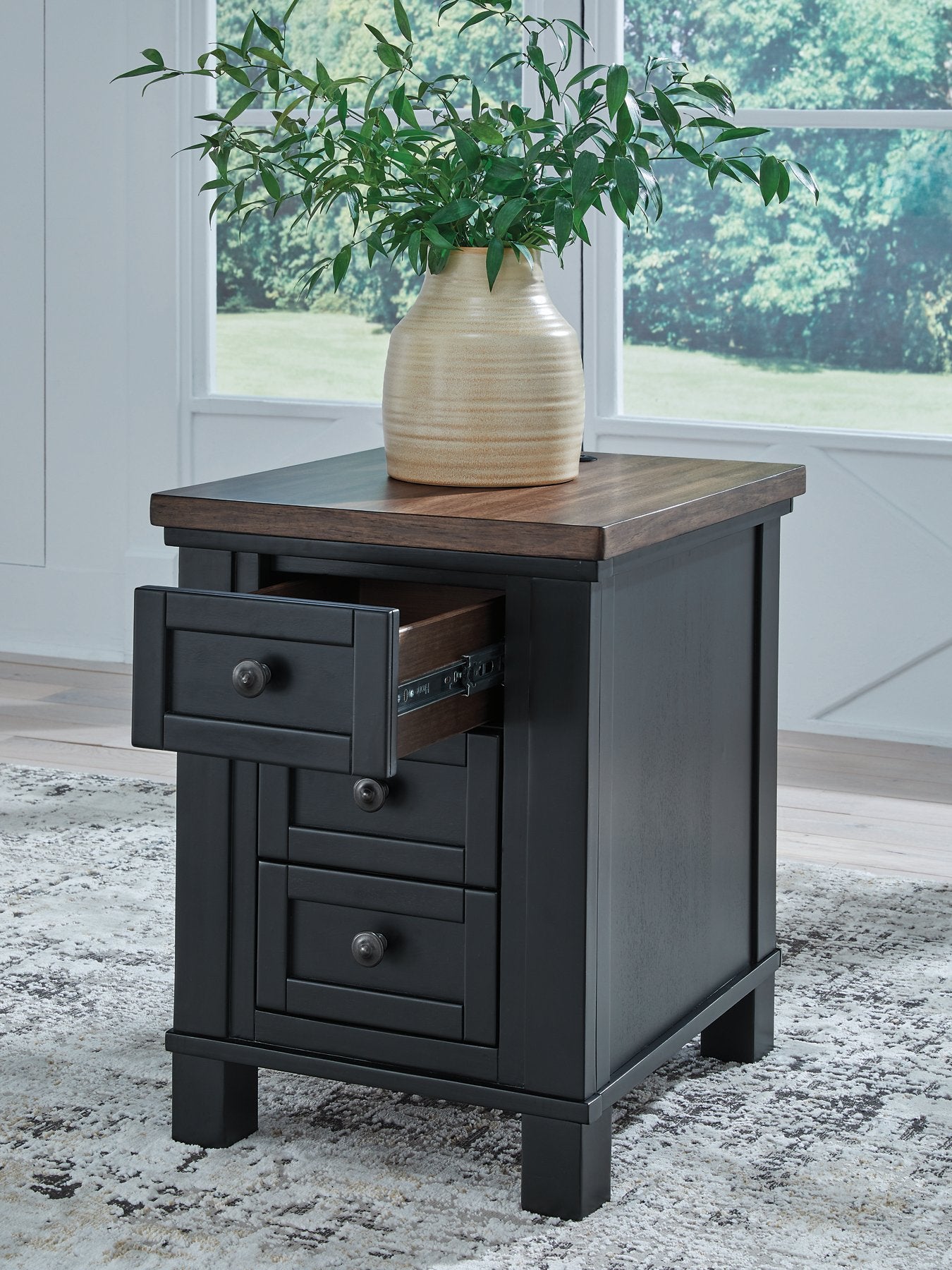 Ashley Furniture Wildenauer End Table - Thumbnail 5